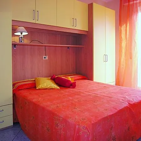 Bussola Apartment *