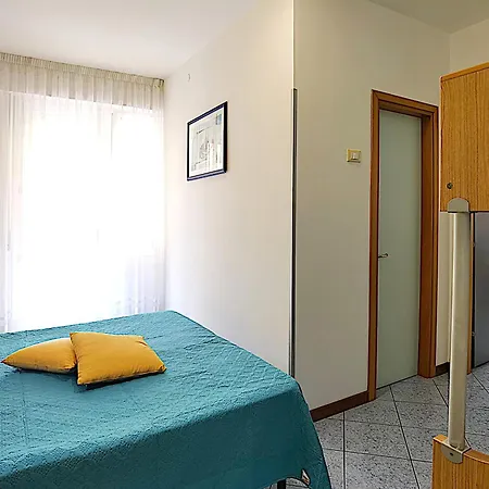Bussola, With A Family Bedroom Sleeping, Located In The Pedestrian And Shopping Area, Near The